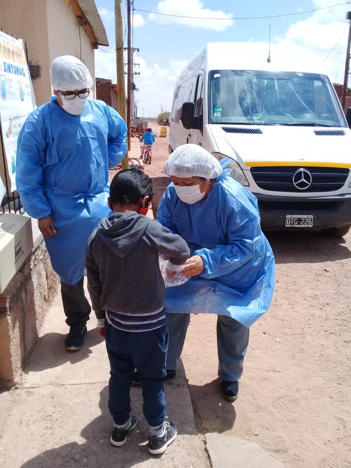 與當?shù)蒯t(yī)院合作，開展健康預(yù)防檢測